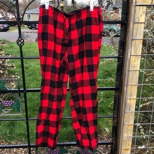 Auden red and black plaid pajama pants size L